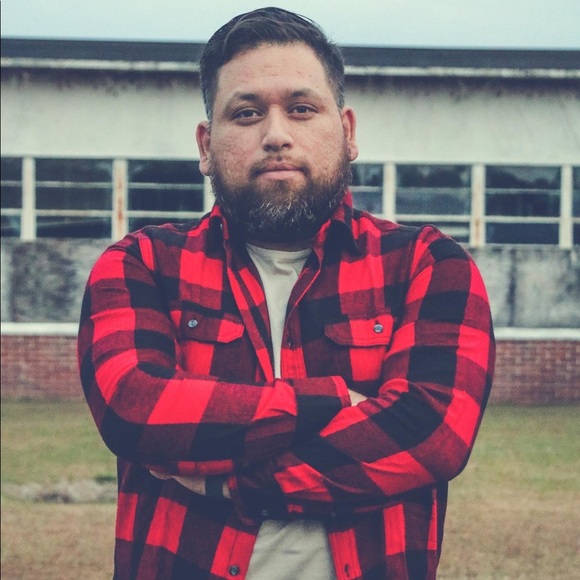 Meet your Posher, Cesar alberto - Picture 1 of 1